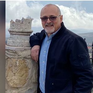 Meet your Posher, Hussein